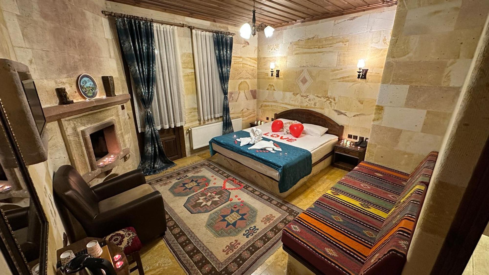 Akuzun Stone Hotel Ürgüp Ngoại thất bức ảnh